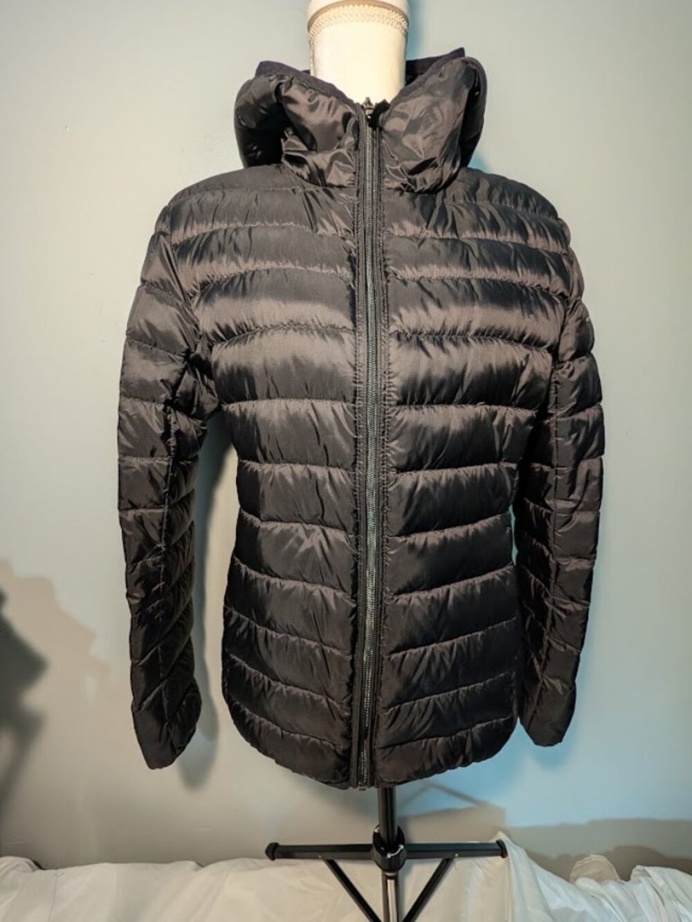 Wantdo Women's Hooded Packable Puffer Jacket Full Zip Size M Zip Pockets